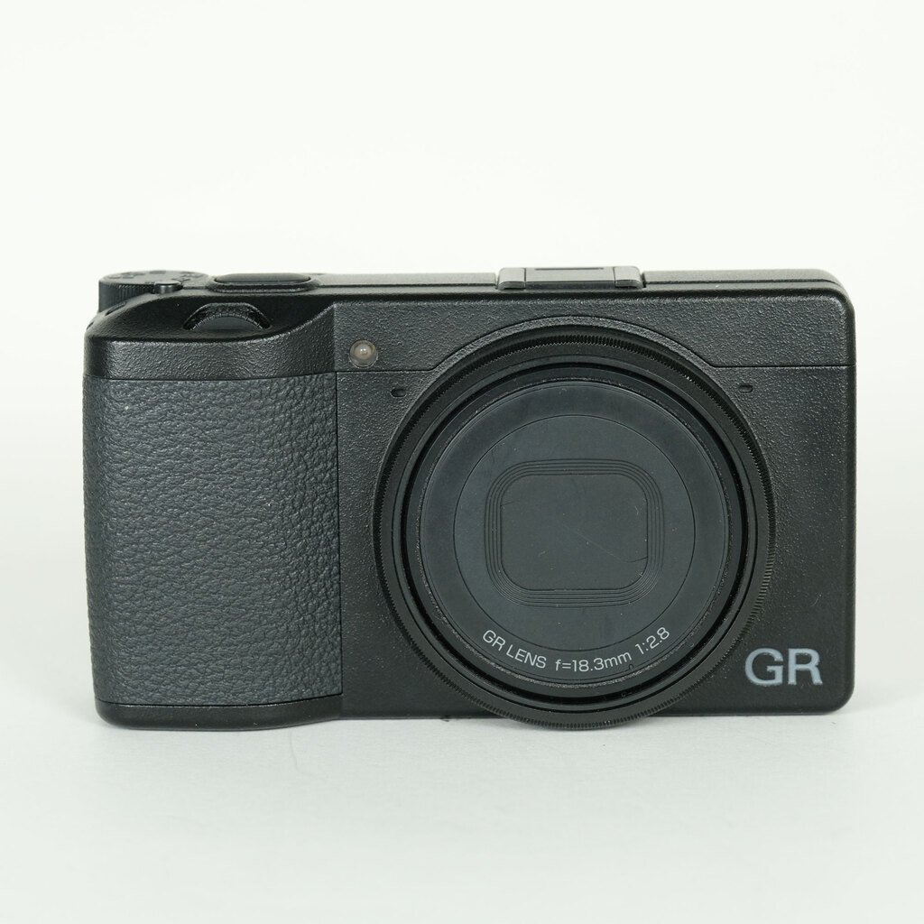 RICOH GR III