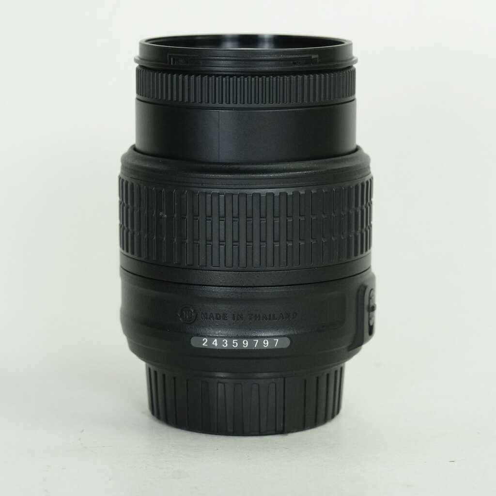 Nikon AF-S DX NIKKOR 18-55mm f3.5-5.6G VR II