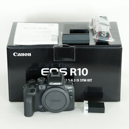 Canon EOS R10