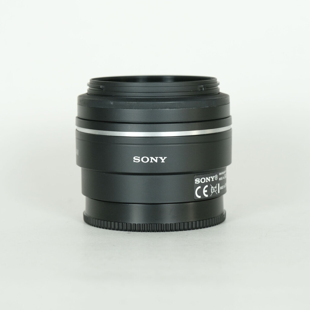 SONY DT 35mm F1.8 SAM SAL35F18の出品 | ONE SCENE（ワンシーン）