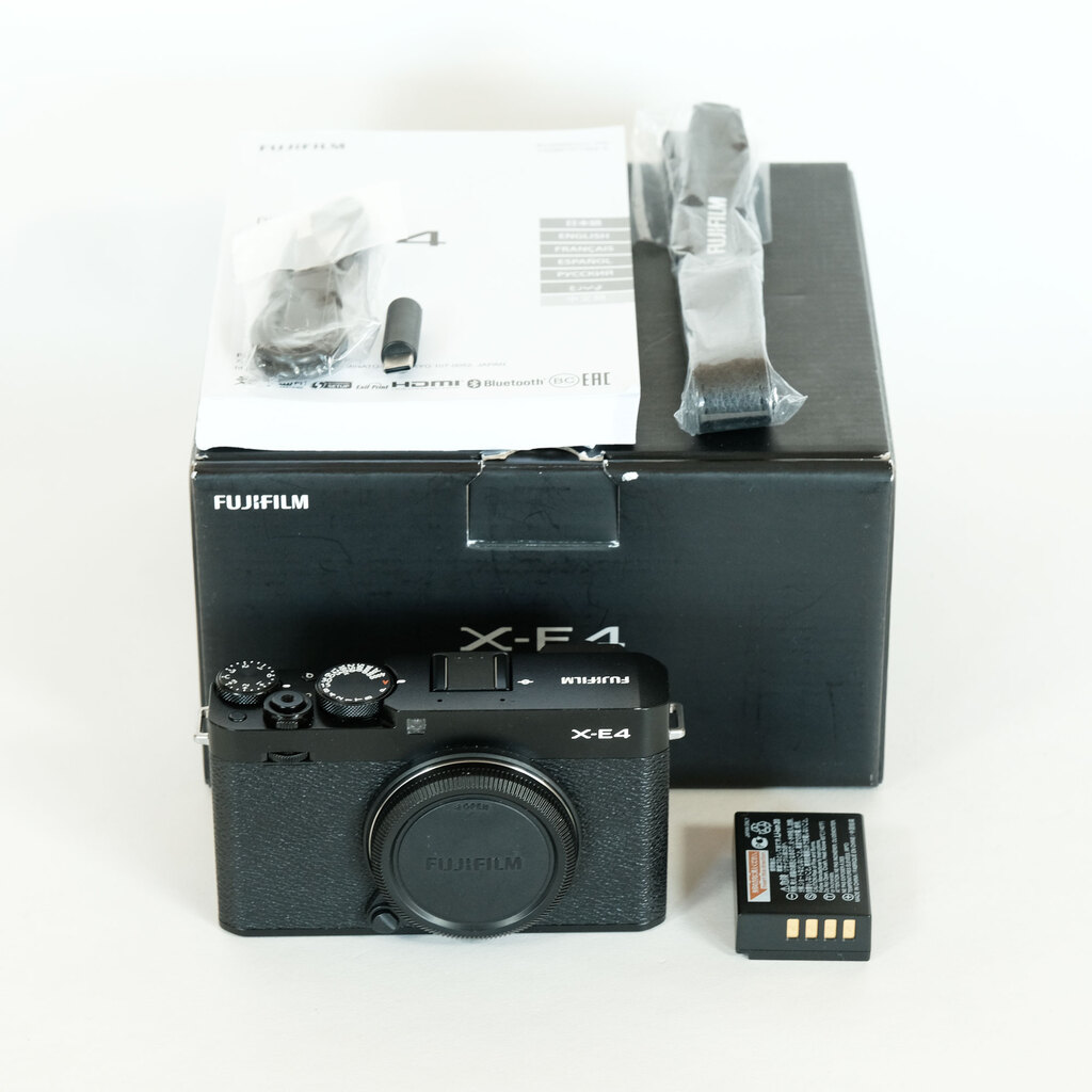 FUJIFILM X-E4の出品 | ONE SCENE（ワンシーン）