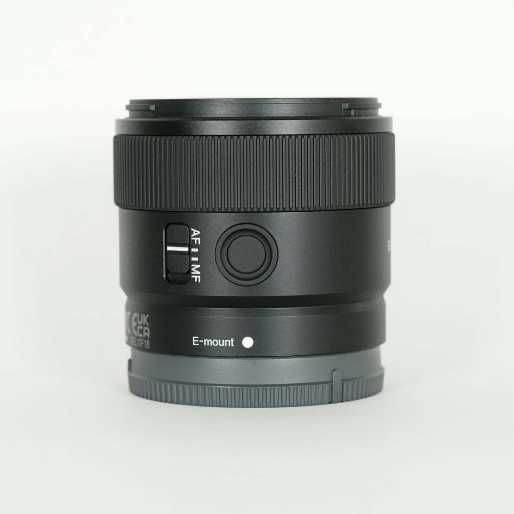 SONY E 11mm F1.8 SEL11F18