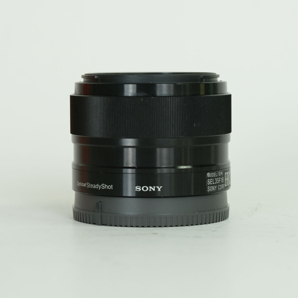 SONY E 35mm F1.8 OSS SEL35F18