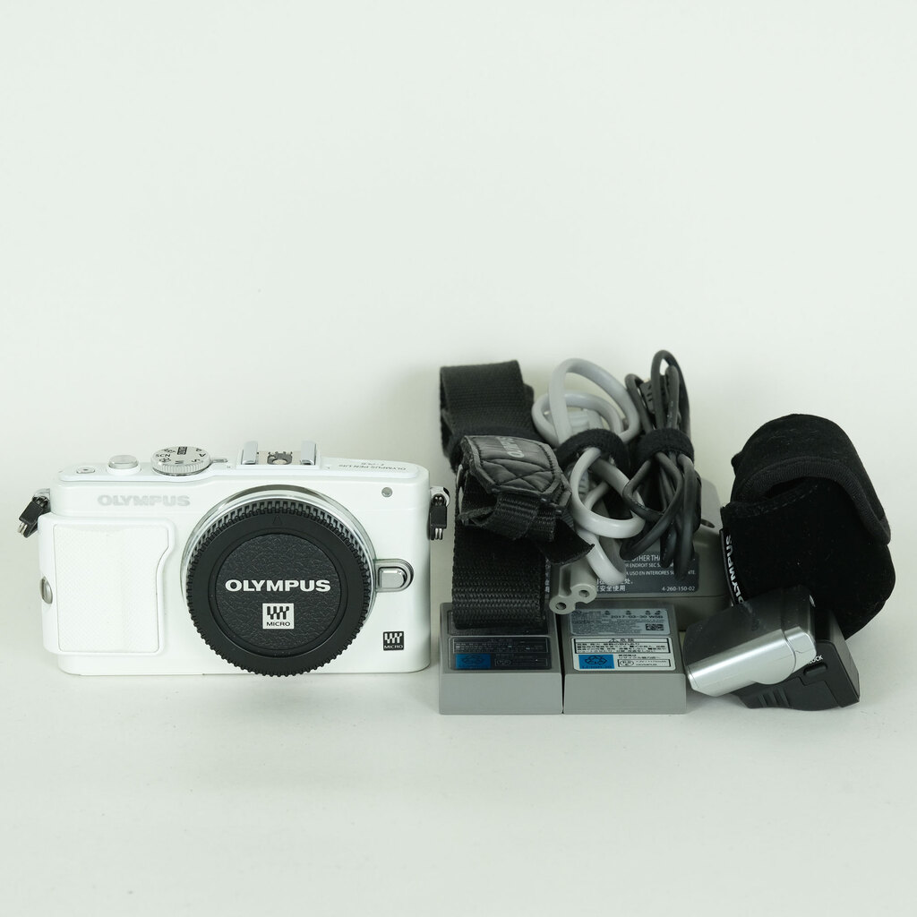 OLYMPUS PEN Lite E-PL6 ボディ ホワイト OLYMPUS PEN Lite E-PL6 ボディ ホワイト