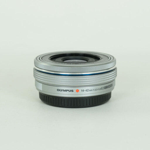 OLYMPUS M.ZUIKO DIGITAL ED 14-42mm F3.5-5.6 EZ シルバー OLYMPUS M.ZUIKO DIGITAL ED 14-42mm F3.5-5.6 EZ シルバー
