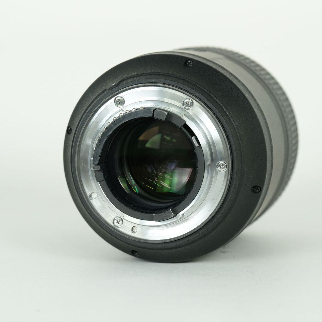 Nikon AF-S VR Micro-Nikkor 105mm f/2.8G IF-EDの出品 | ONE SCENE
