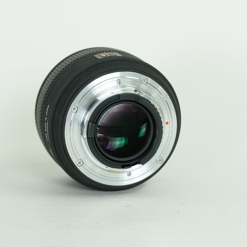 SIGMA 30mm F1.4EX DC HSM (ニコンF用) SIGMA 30mm F1.4EX DC HSM (ニコンF用)