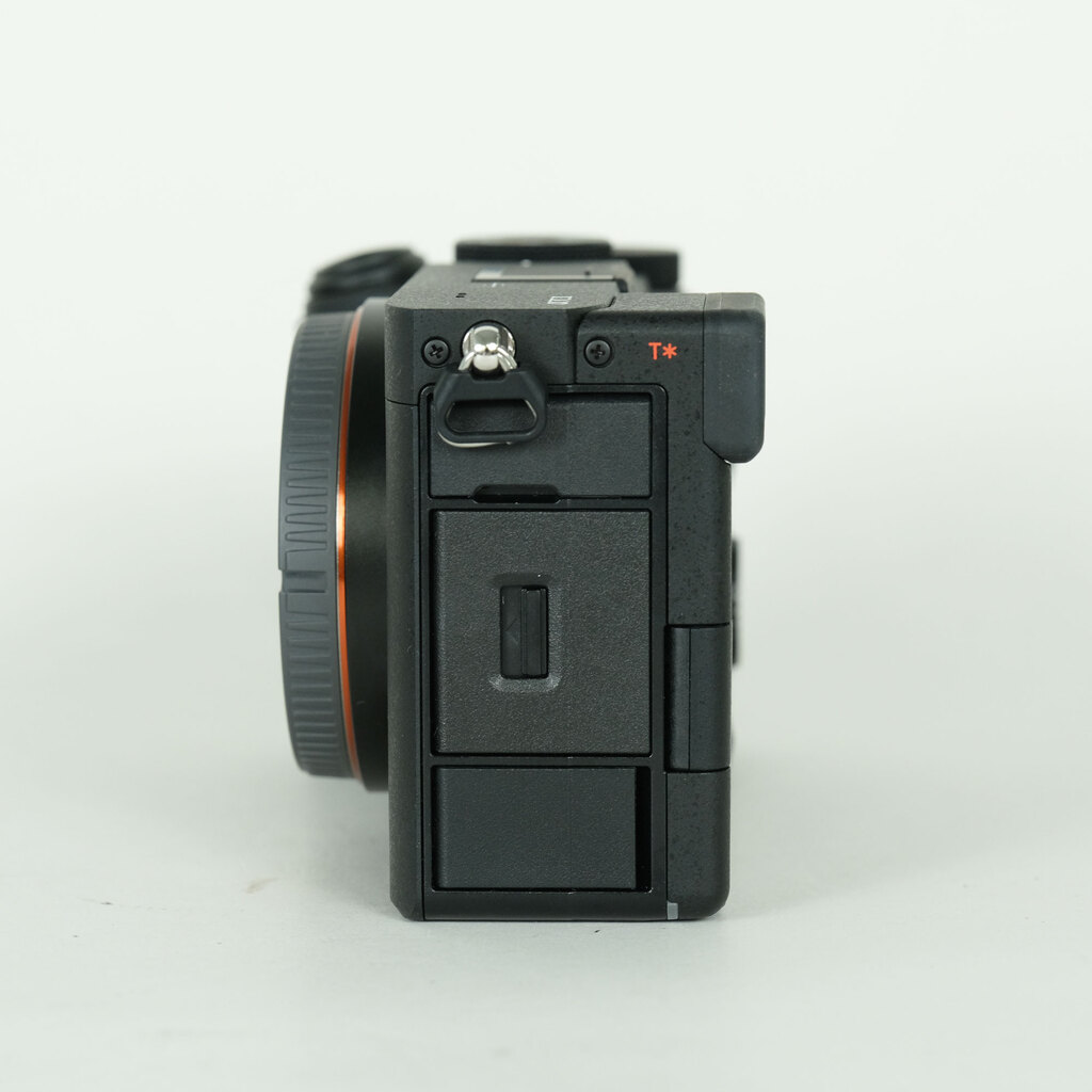 SONY ��7C II�iILCE-7CM2�j [�{�f�B �u���b�N]