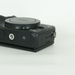Canon EOS M3 ボディ ブラック
