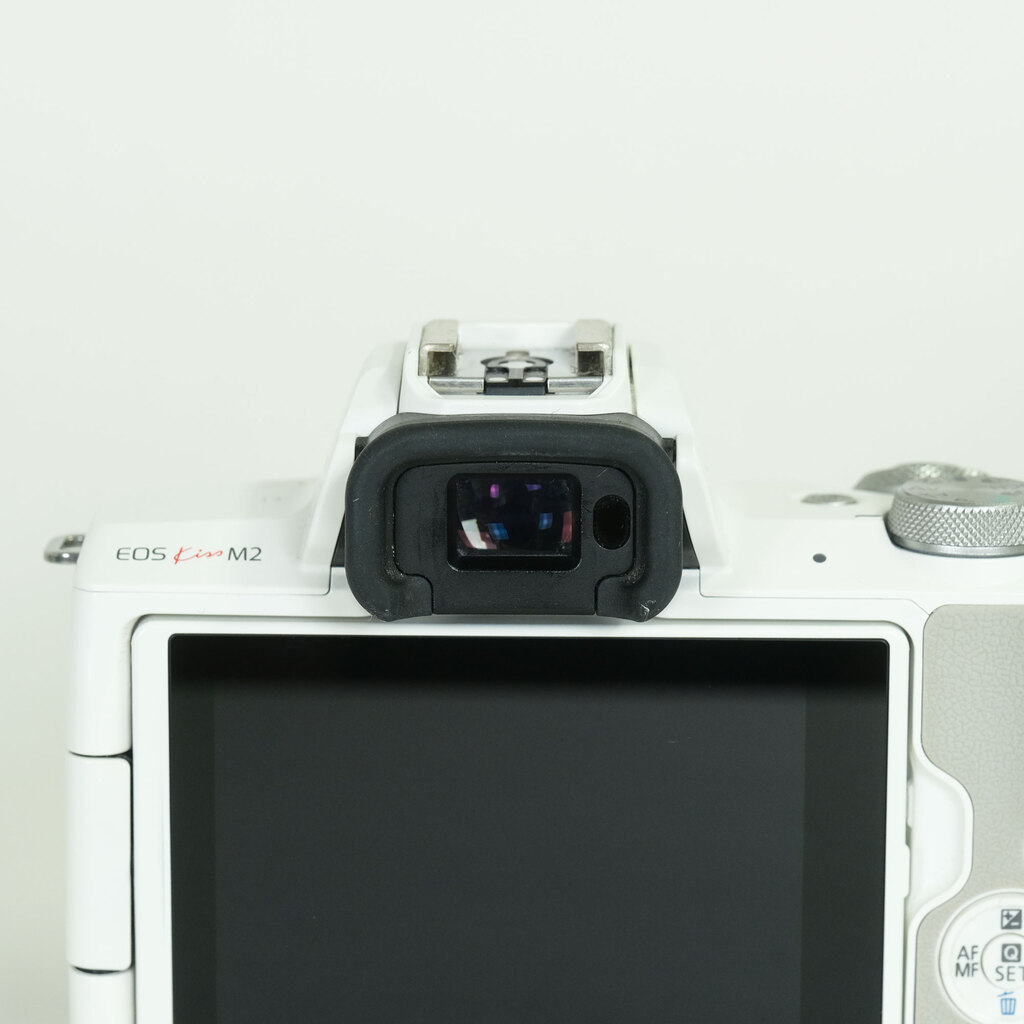 Canon EOS Kiss M2
