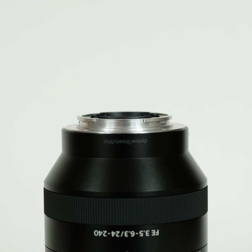 SONY FE 24-240mm F3.5-6.3 OSS SEL24240