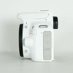 Canon EOS Kiss X7 ボディ ホワイト