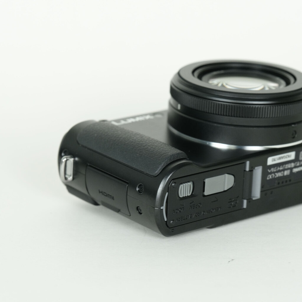 Panasonic LUMIX DMC-LX7-K ブラックの出品 | ONE SCENE（ワンシーン）
