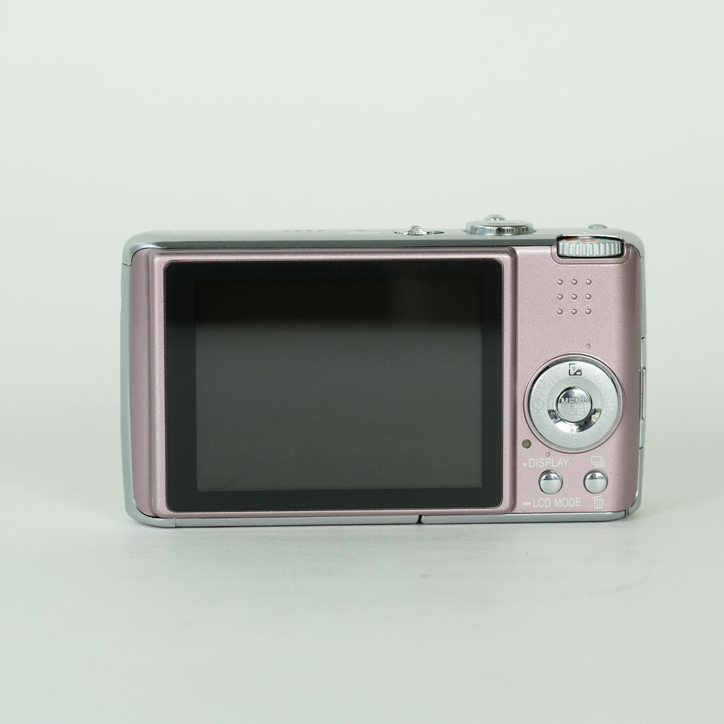 Panasonic DMC-FX01 コンパクトデジタルカメラ ピンク Panasonic DMC-FX01 ミスティピンクの出品 | ONE SCENE（ワンシーン）