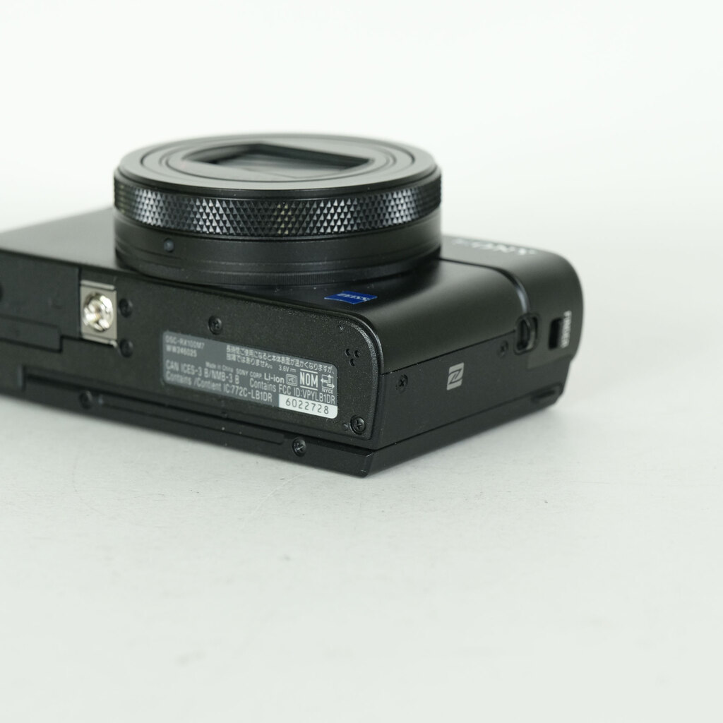 SONY Cyber-shot DSC-RX100M7G シューティンググリップキット SONY Cyber-shot DSC-RX100M7G シューティンググリップキット