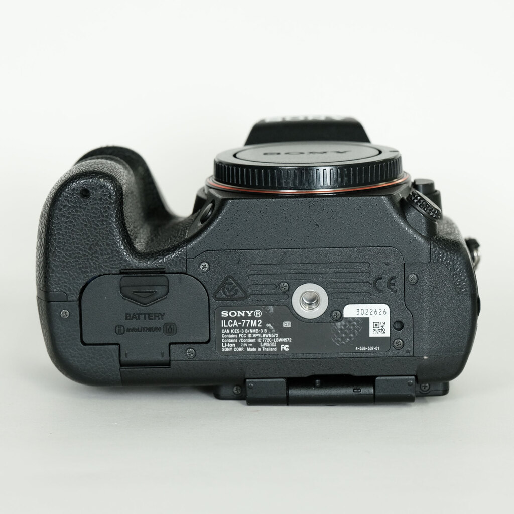 SONY α77IIボディ ILCA-77M2