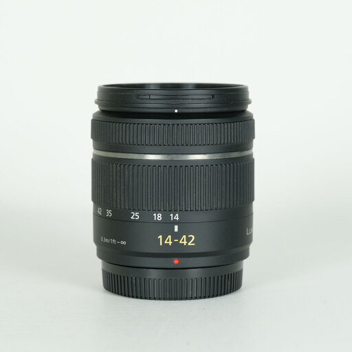 Panasonic LUMIX G 14-42mm F3.5-5.6 ASPH. MEGA O.I.S. H-FS014042