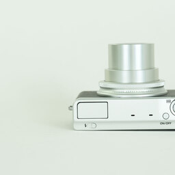 FUJIFILM XQ2 シルバー