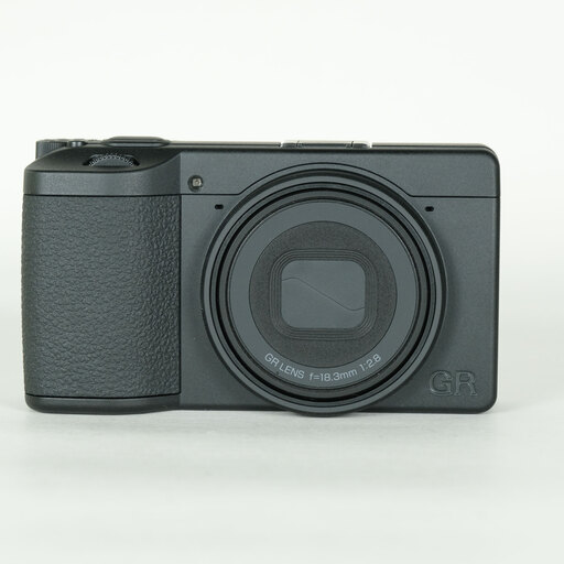 RICOH GR IV Monochromeレビュー｜専用モノクロセンサーが生む描写力と