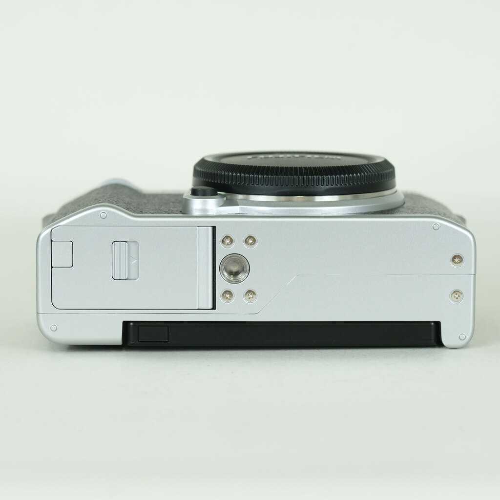 FUJIFILM X-M5