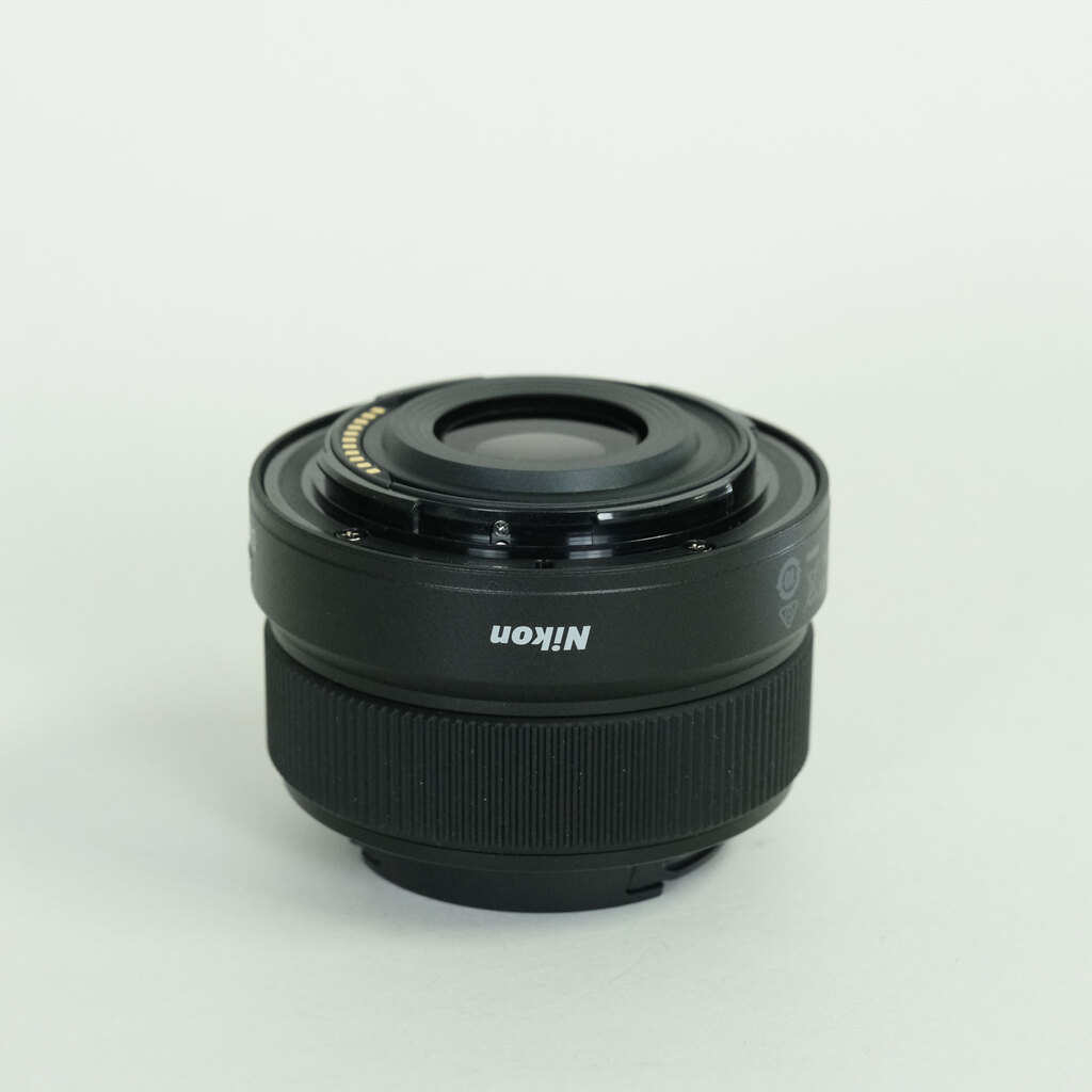 Nikon NIKKOR Z DX 24mm f/1.7 Nikon NIKKOR Z DX 24mm f/1.7