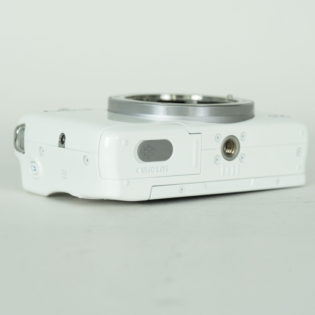 Canon EOS M10 ボディ ホワイト Canon EOS M10 ボディ ホワイト