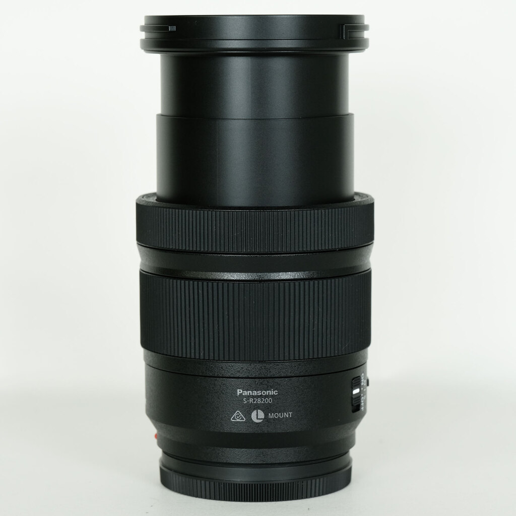Panasonic LUMIX S 28-200mm F4-7.1 MACRO O.I.S.