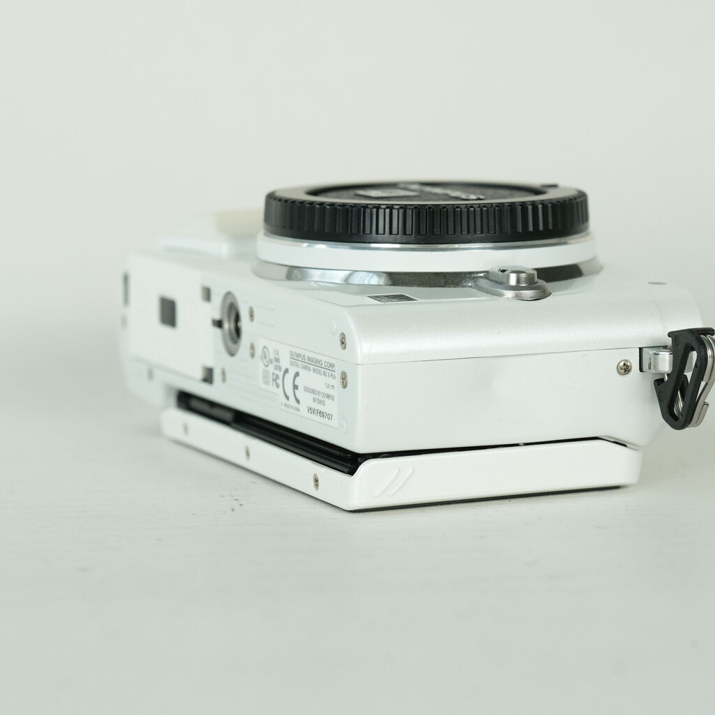 OLYMPUS PEN Lite E-PL6 ボディ ホワイトの出品 | ONE SCENE（ワンシーン）