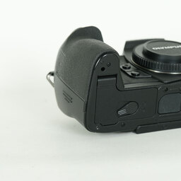 OLYMPUS OM-D E-M1 Mark II