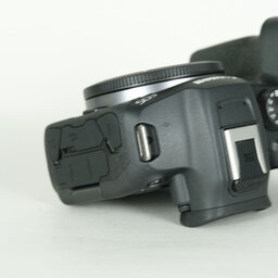 Canon EOS R7 Canon EOS R7