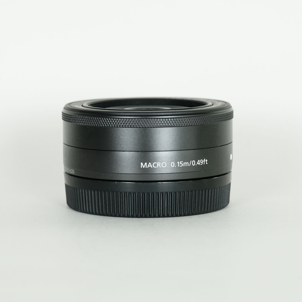 Canon EF-M22mm F2 STM