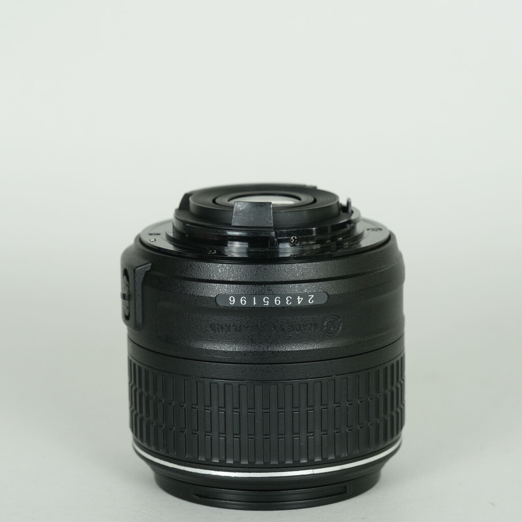 Nikon AF-S DX NIKKOR 18-55mm f3.5-5.6G VR II