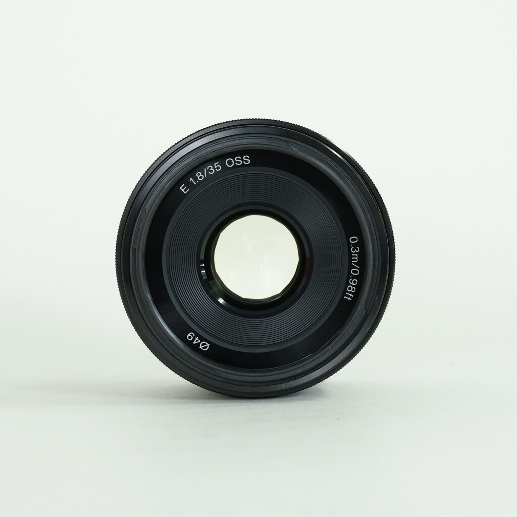 SONY E 35mm F1.8 OSS SEL35F18