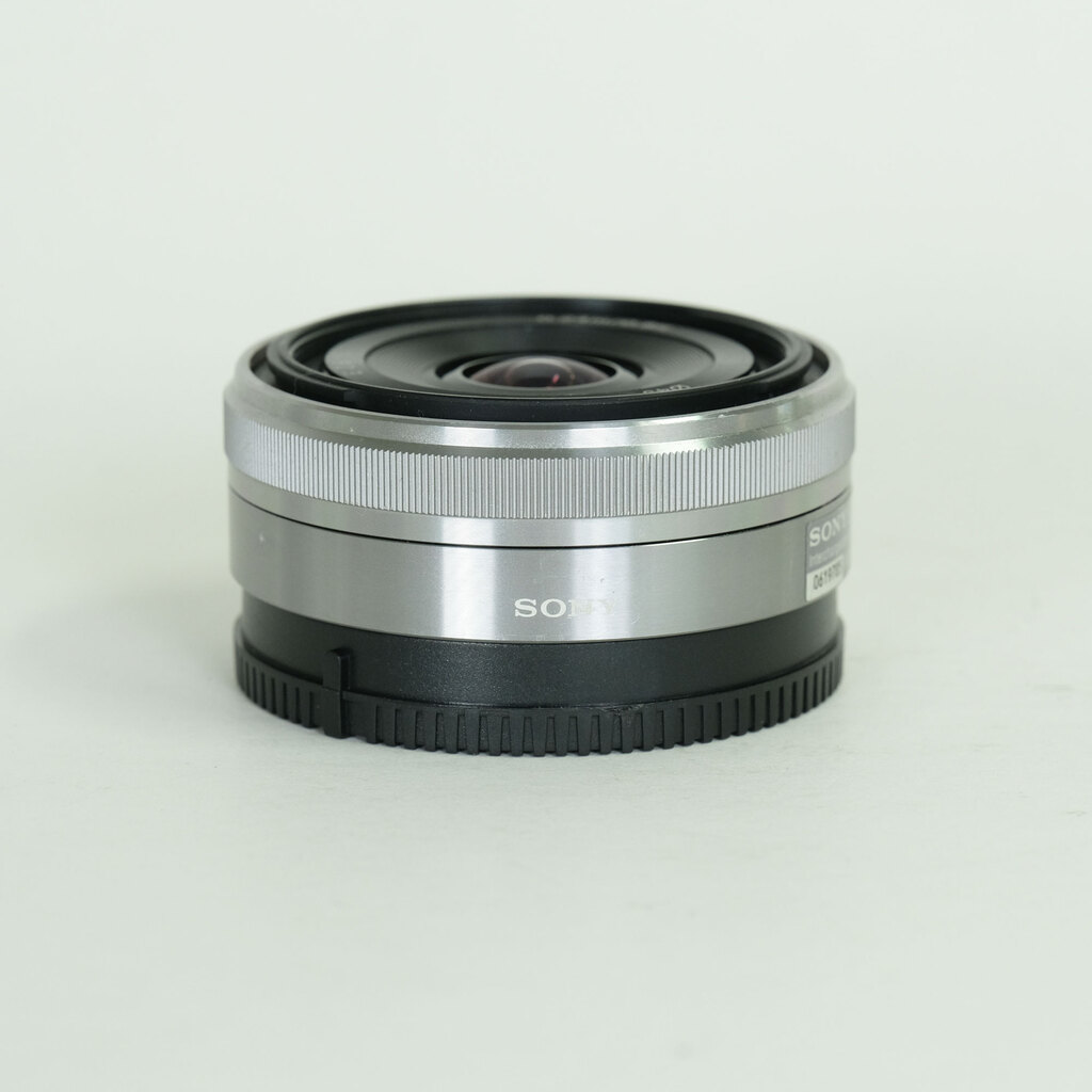 SONY E 16mm F2.8 SEL16F28