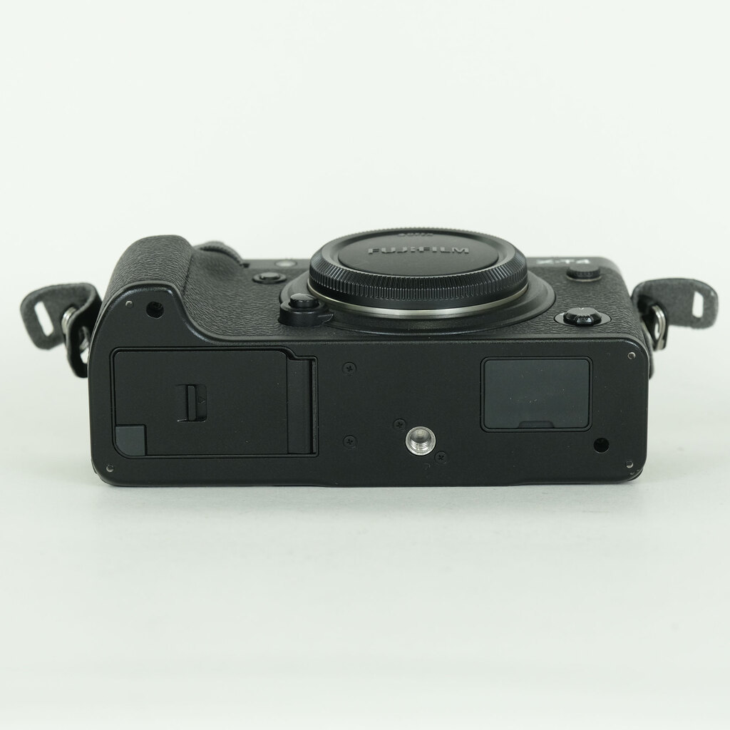FUJIFILM X-T4