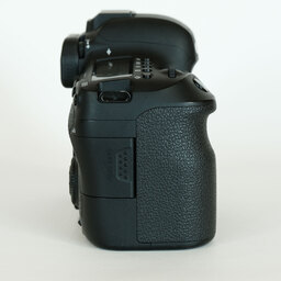 Canon EOS 6D Mark II