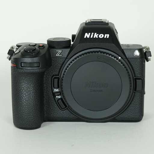 Nikonが生み出したNikonらしい高コスパ機「Nikon Z5II」 | ONE SCENE