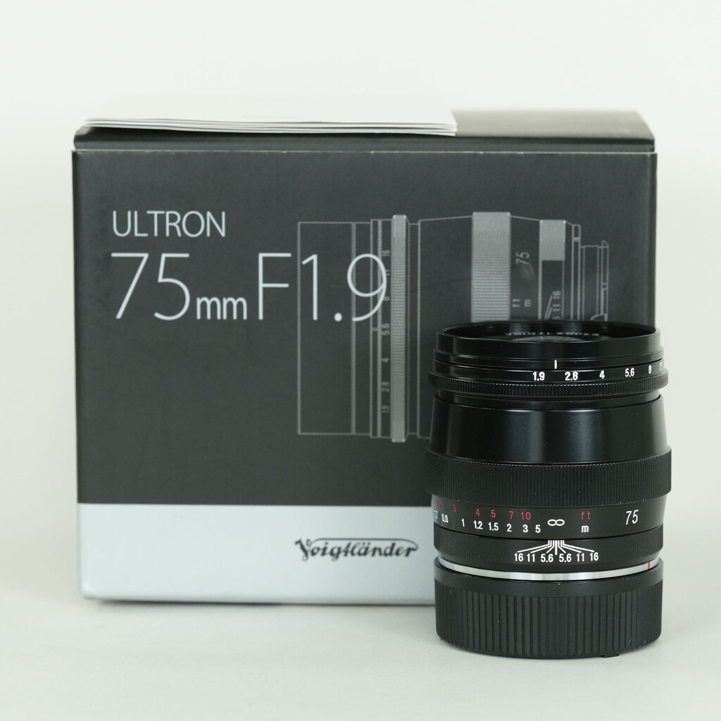 コシナ フォクトレンダー ULTRON 75mm F1.9 SC シングルコート ブラックペイント ライカM用