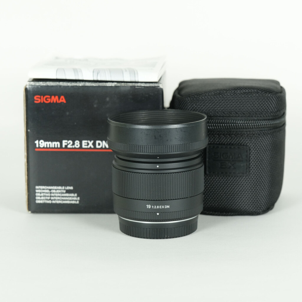 SIGMA 19mm F2.8 EX DN [マイクロフォーサーズ用]の出品 | ONE SCENE