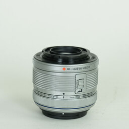 OLYMPUS M.ZUIKO DIGITAL 14-42mm F3.5-5.6IIR シルバー