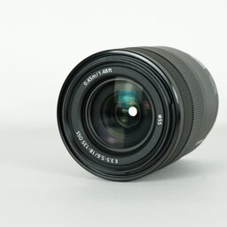 SONY E 18-135mm F3.5-5.6 OSS SEL18135