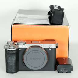 SONY α7C II（ILCE-7CM2）
