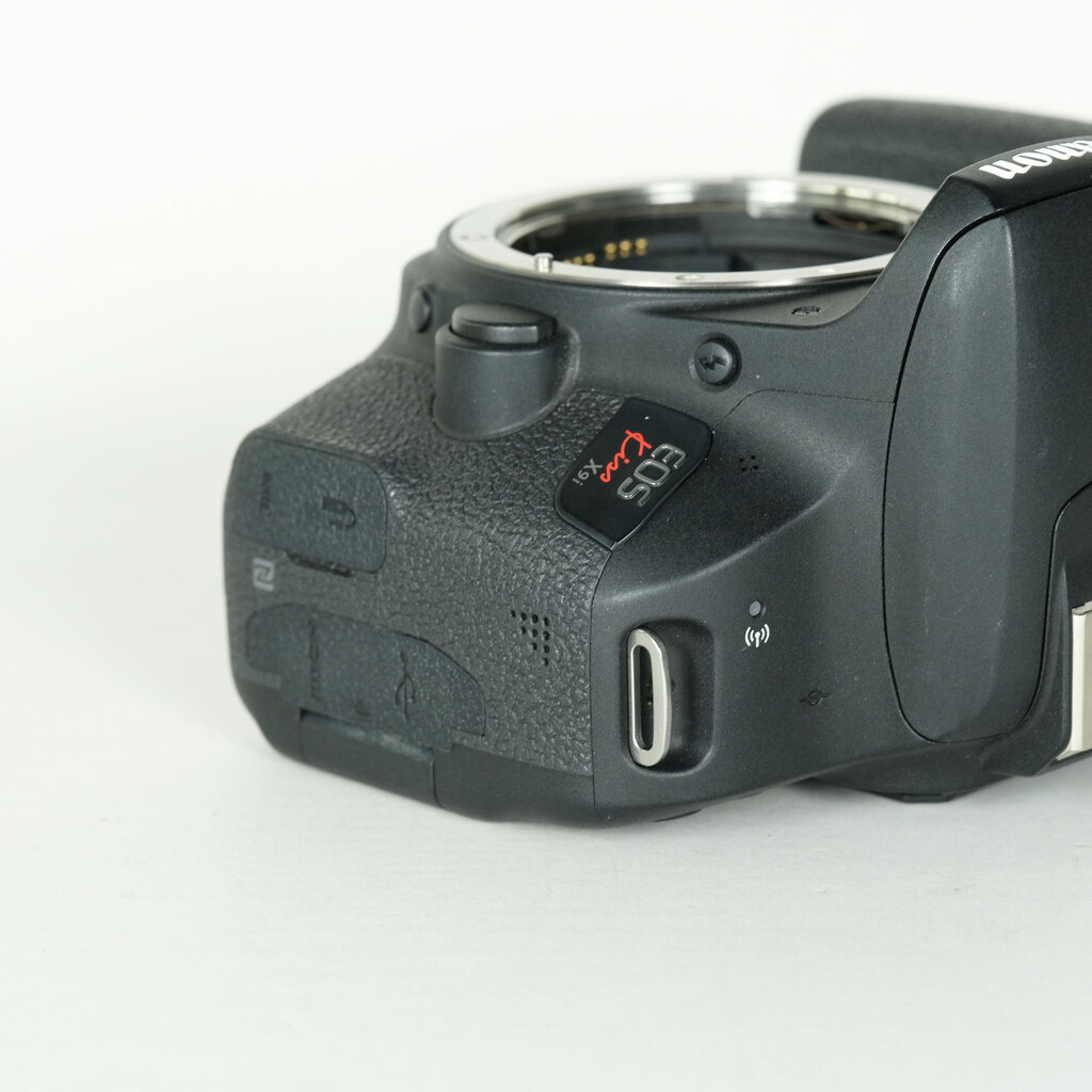 Canon EOS Kiss X9iの出品 | ONE SCENE（ワンシーン）