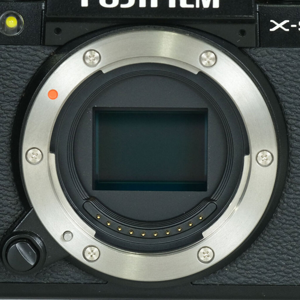 FUJIFILM X-S10