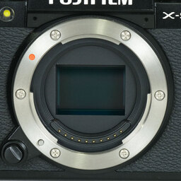 FUJIFILM X-S10