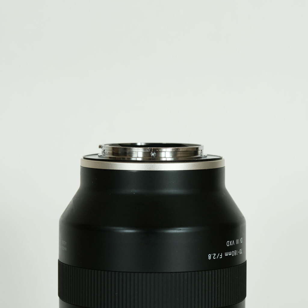 TAMRON 70-180mm F/2.8 Di III VXD (Model A056) [ ソニーE用 ]の出品