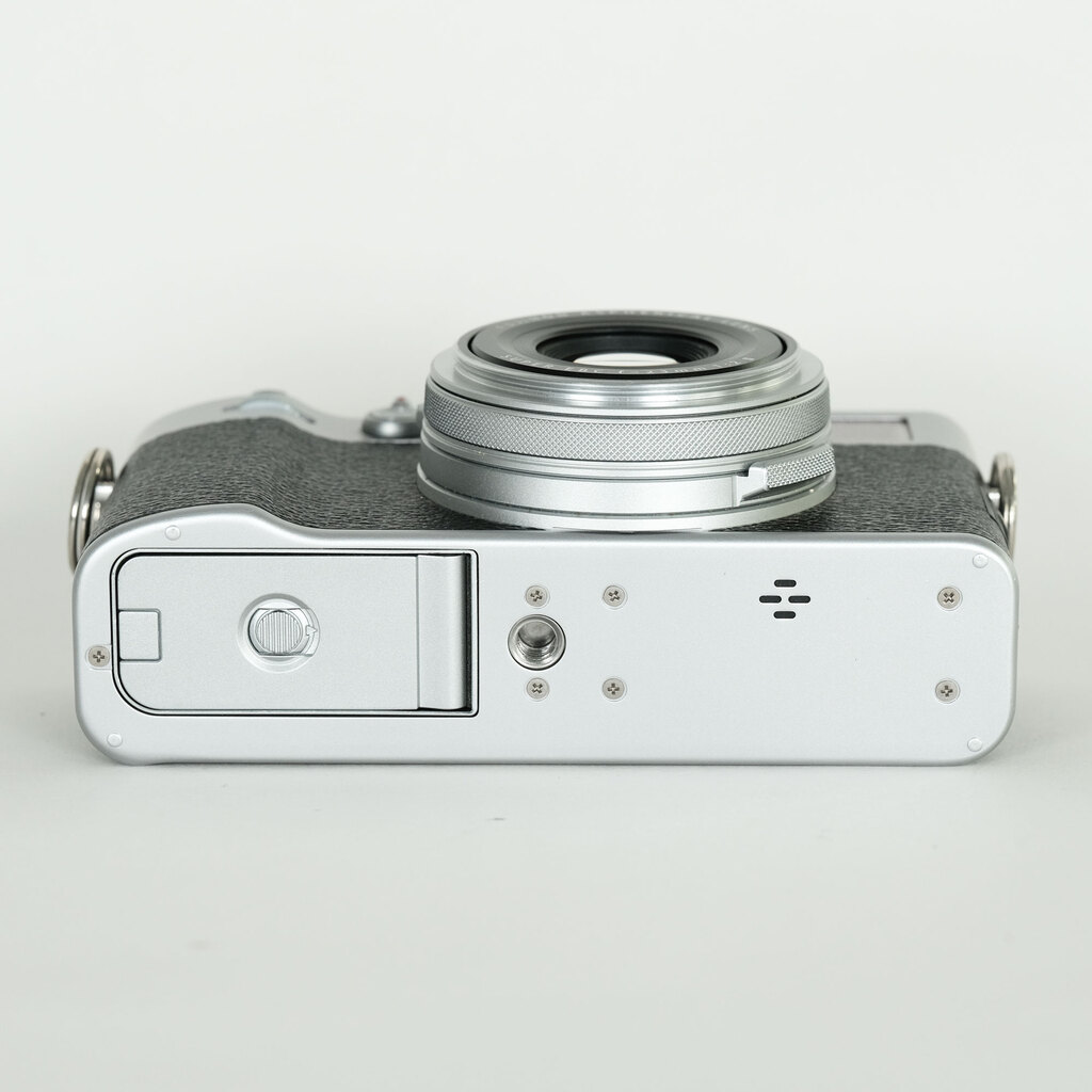 FUJIFILM X100V シルバーの出品 | ONE SCENE（ワンシーン）