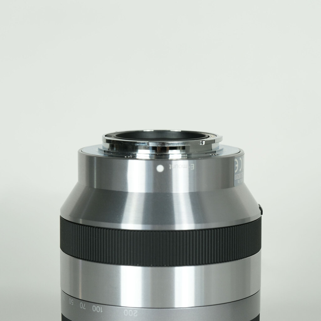 SONY E18-200mm F3.5-6.3 OSS SEL18200 SONY E18-200mm F3.5-6.3 OSS SEL18200