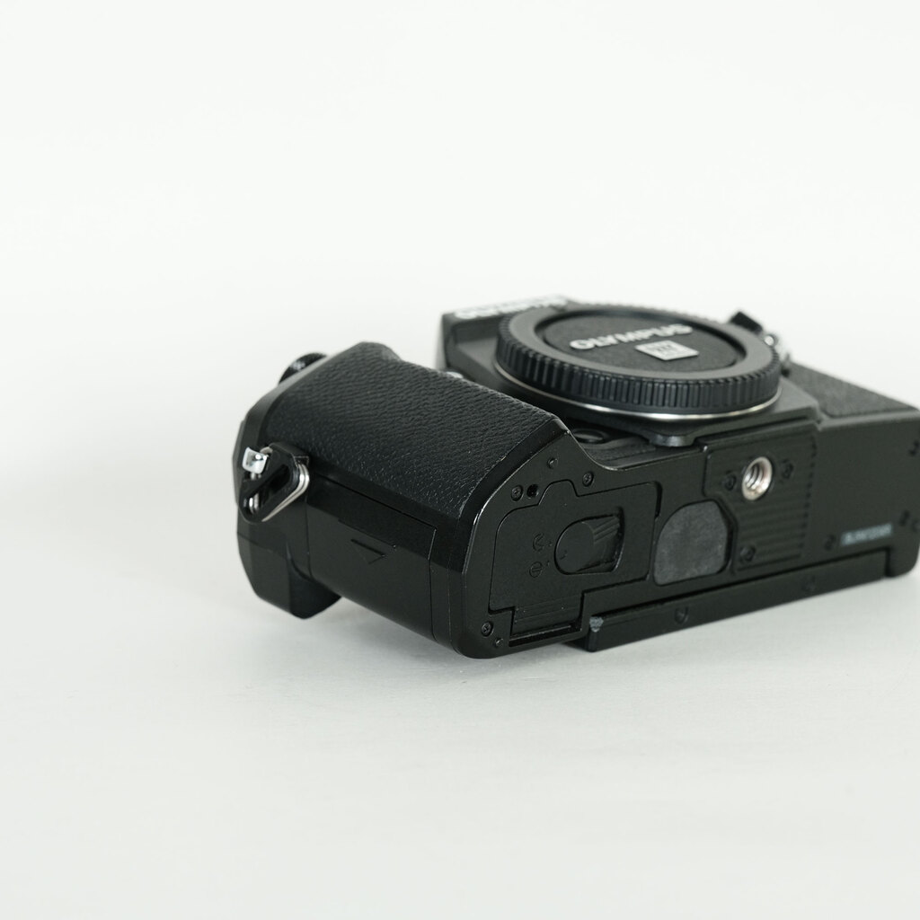 OLYMPUS OM-D E-M5 Mark III