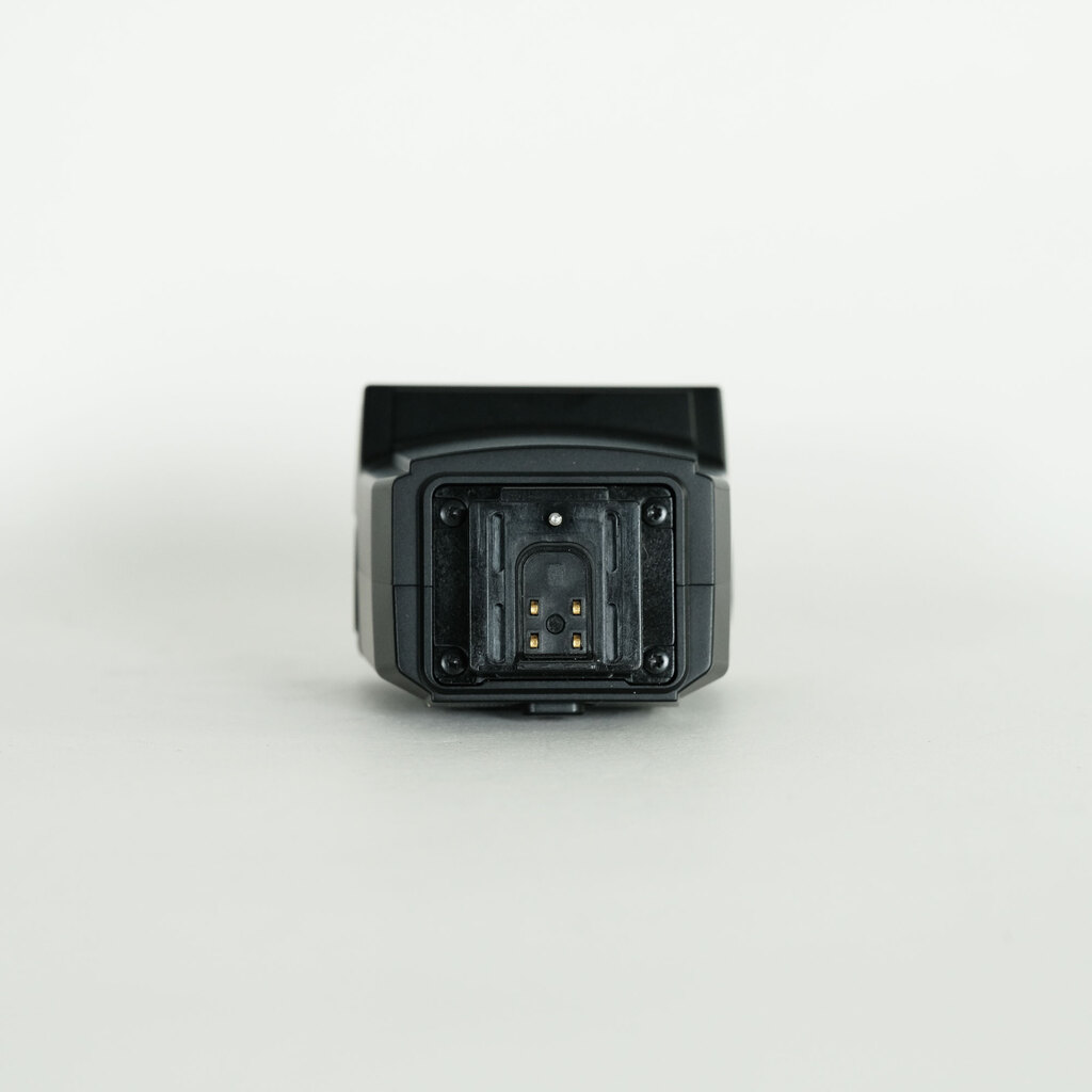 OLYMPUS OM-D E-M5 Mark II